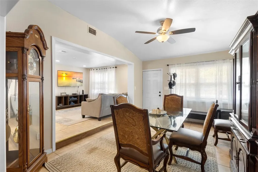 389 Park Avenue Orange City FL 32763
