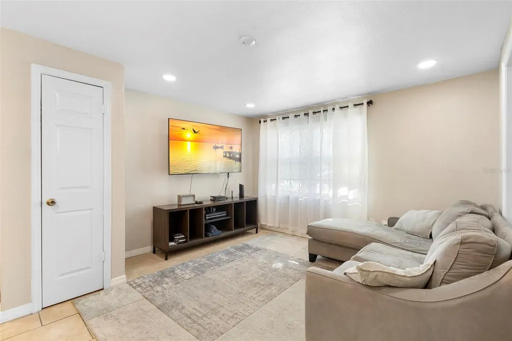 389 Park Avenue Orange City FL 32763