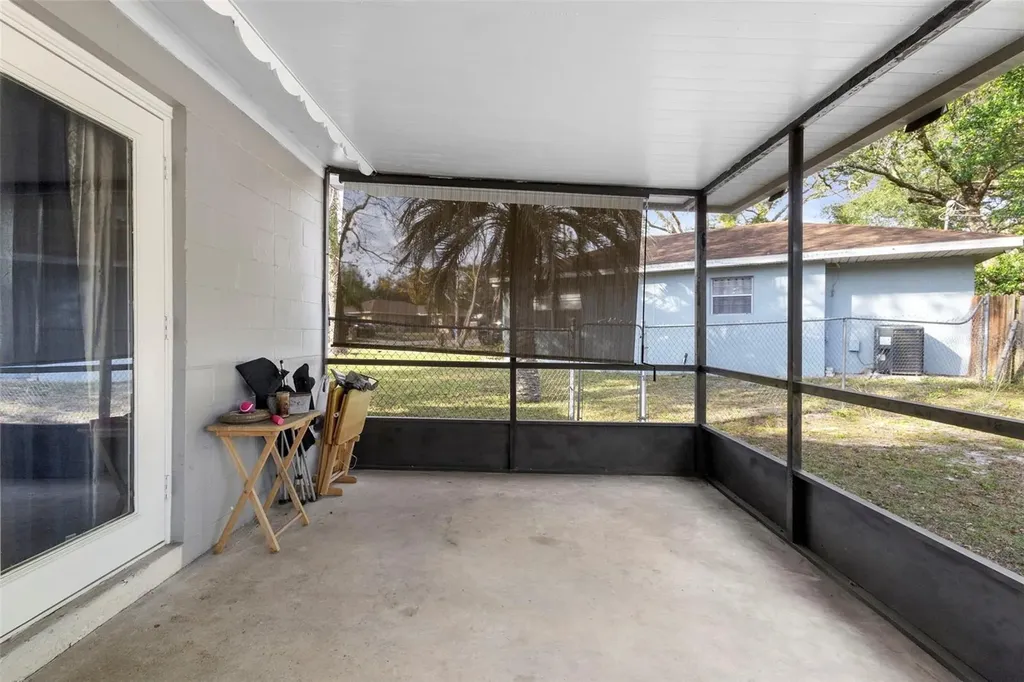 389 Park Avenue Orange City FL 32763