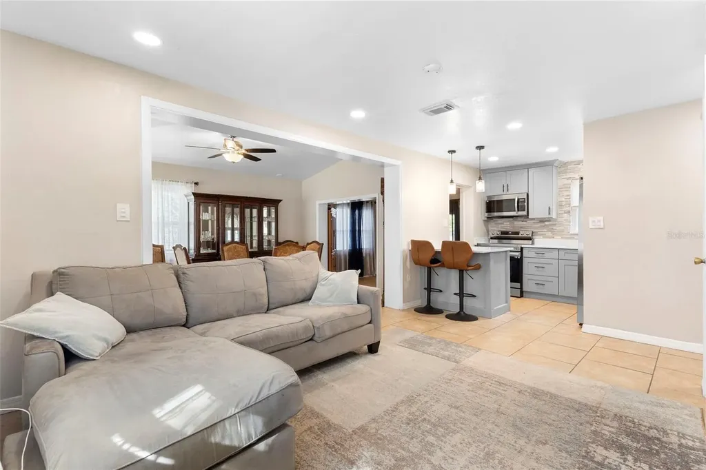389 Park Avenue Orange City FL 32763