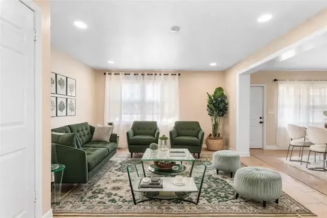 389 Park Avenue Orange City FL 32763