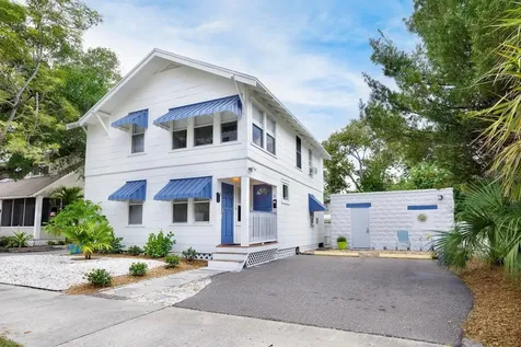 1043 7th Avenue N St Petersburg FL 33705