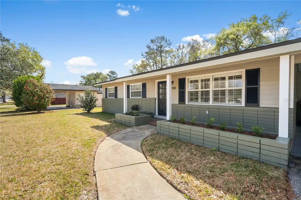 1748 NE 7th Street Ocala FL 34470