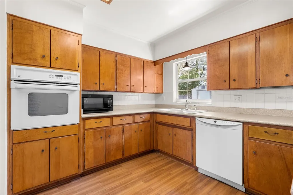 1748 NE 7th Street Ocala FL 34470