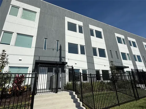 859 6th Avenue S St Petersburg FL 33701