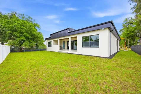 104 S Maki Road Plant City FL 33563