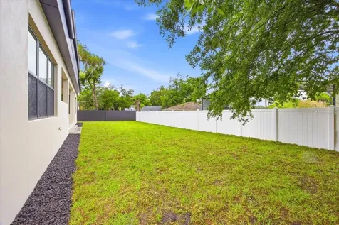 104 S Maki Road Plant City FL 33563
