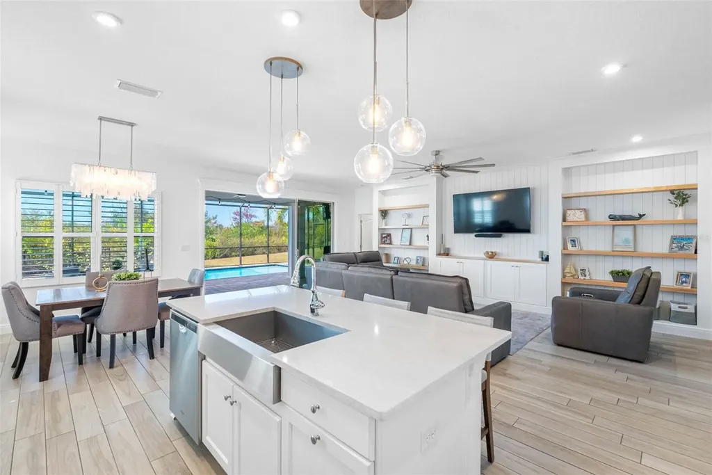 5557 Silver Sun Drive Apollo Beach FL 33572