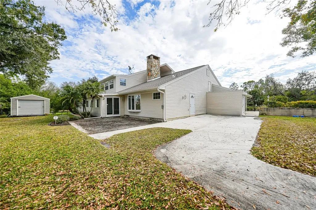 24358 SW Kingsway Circle Lake Suzy FL 34269