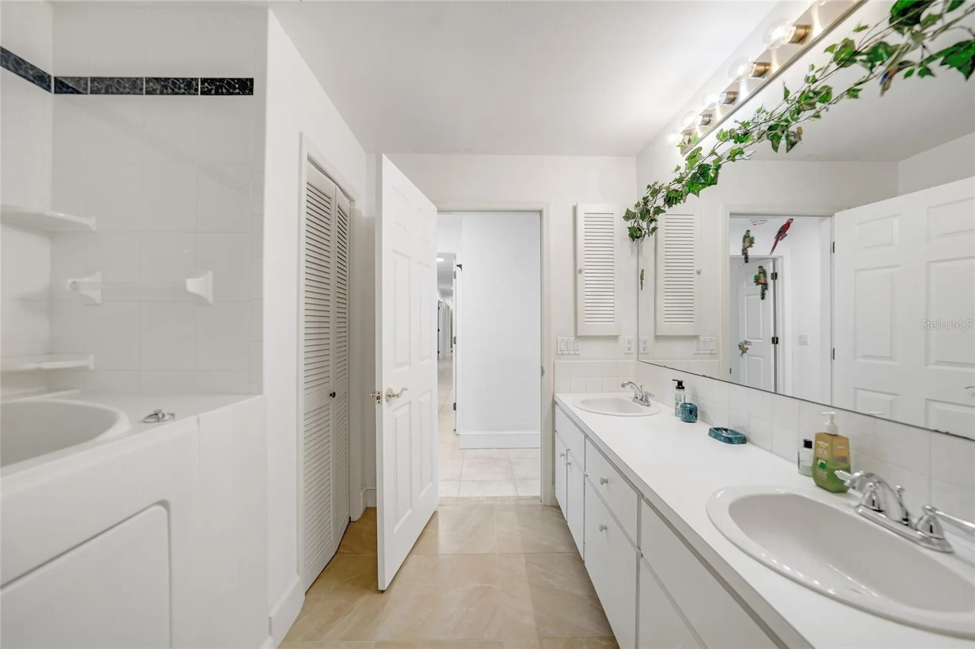 24358 SW Kingsway Circle Lake Suzy FL 34269