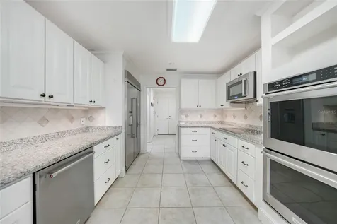 24358 SW Kingsway Circle Lake Suzy FL 34269