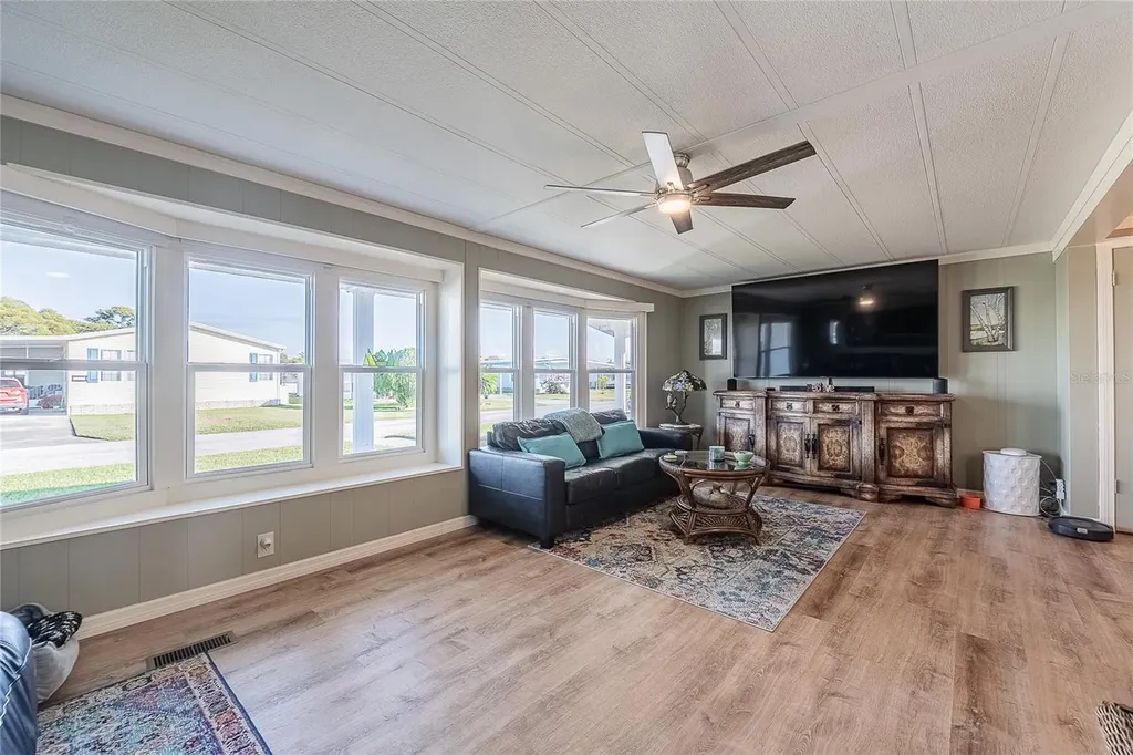 5421 Mohawk Street Zephyrhills FL 33542