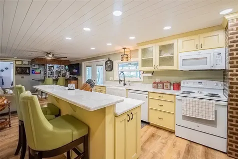 5421 Mohawk Street Zephyrhills FL 33542