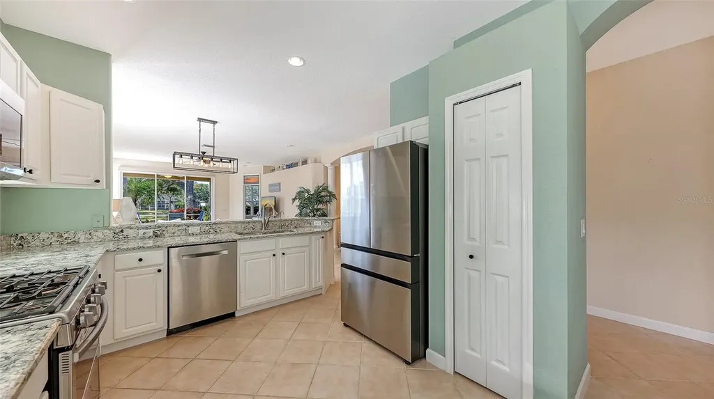 6922 Mystic Lane Sarasota FL 34243