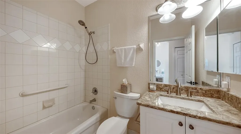 6922 Mystic Lane Sarasota FL 34243