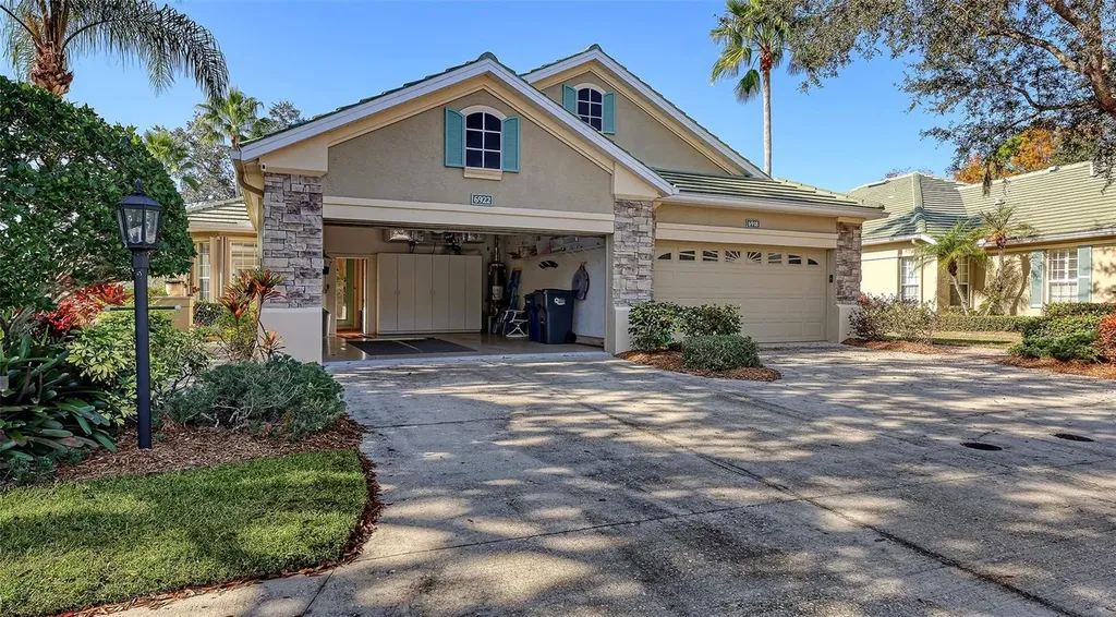 6922 Mystic Lane Sarasota FL 34243