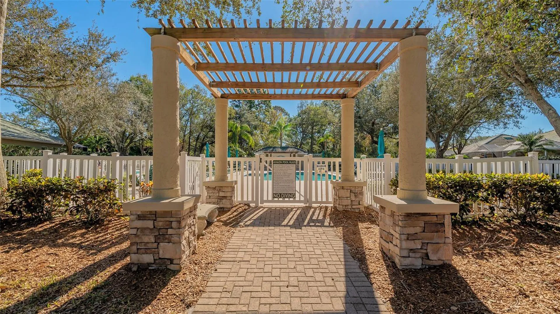 6922 Mystic Lane Sarasota FL 34243