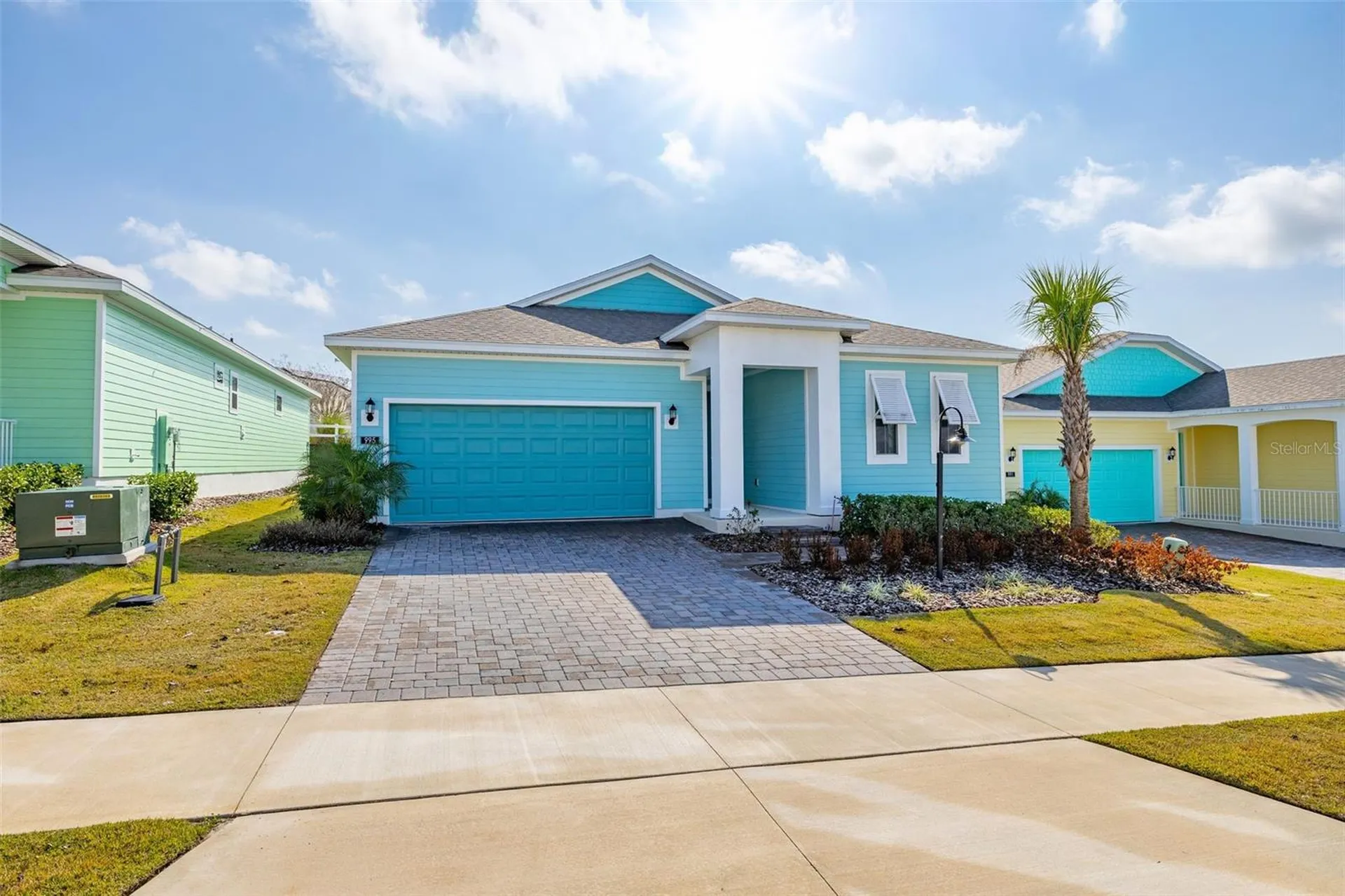995 Fiesta Key Circle Lady Lake FL 32159