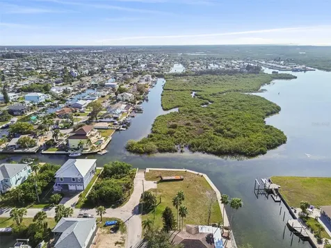 6374 Boatyard Drive Hudson FL 34667