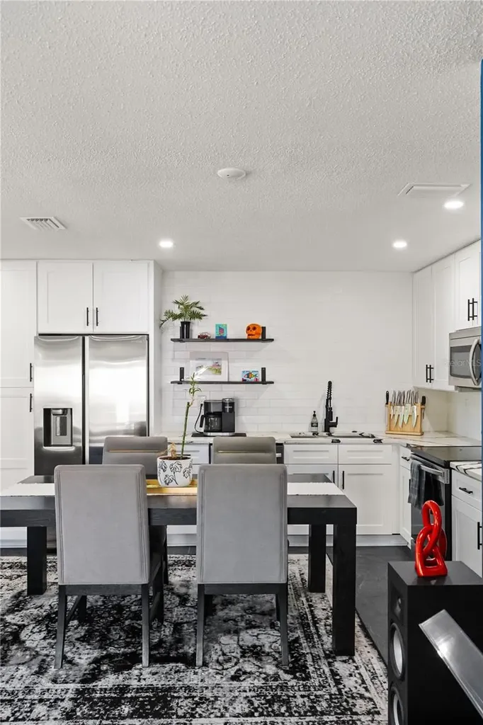 5611 S Sheridan Road Tampa FL 33611