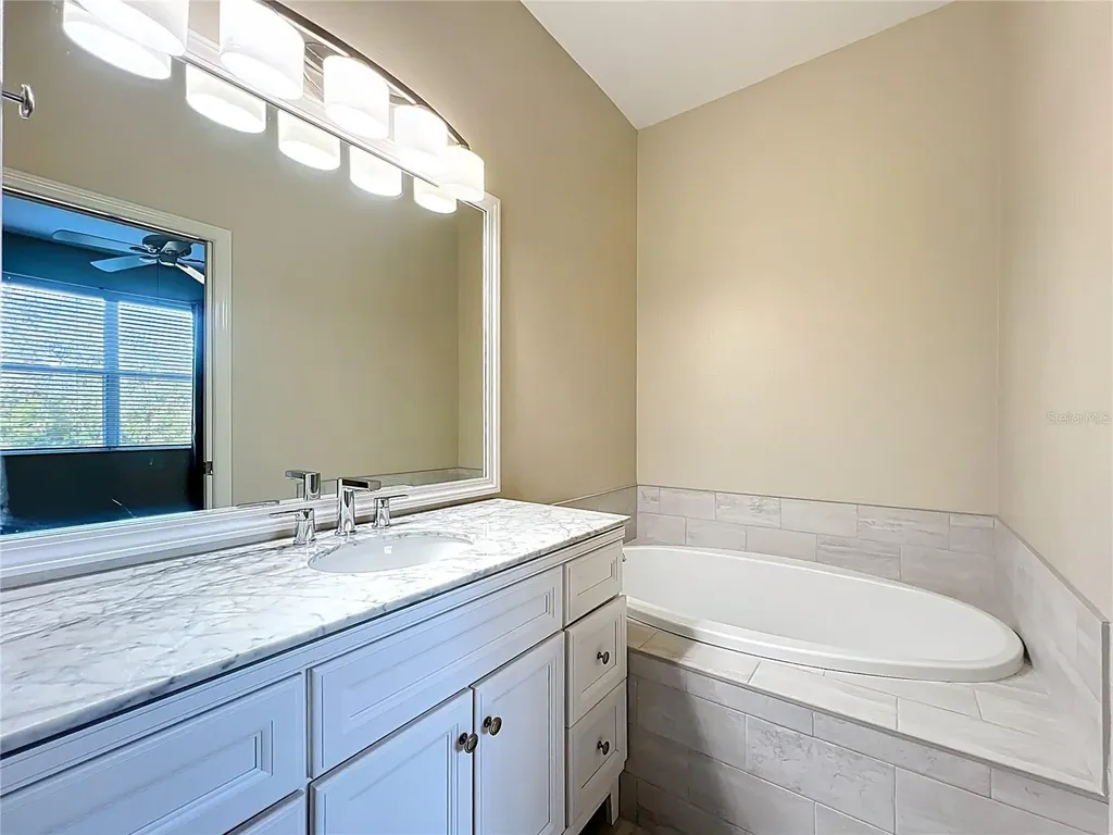 3884 Deberry Drive Sarasota FL 34233
