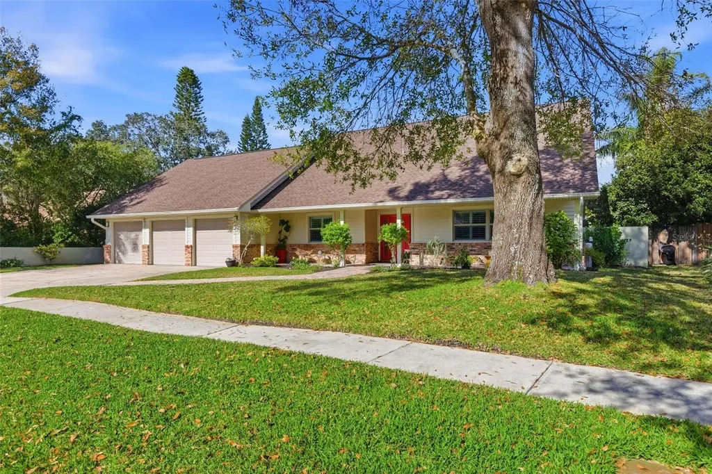 5026 Barrowe Drive Tampa FL 33624