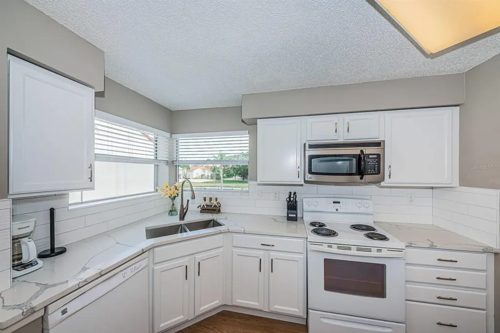 6077 Bahia Del Mar Boulevard St Petersburg FL 33715