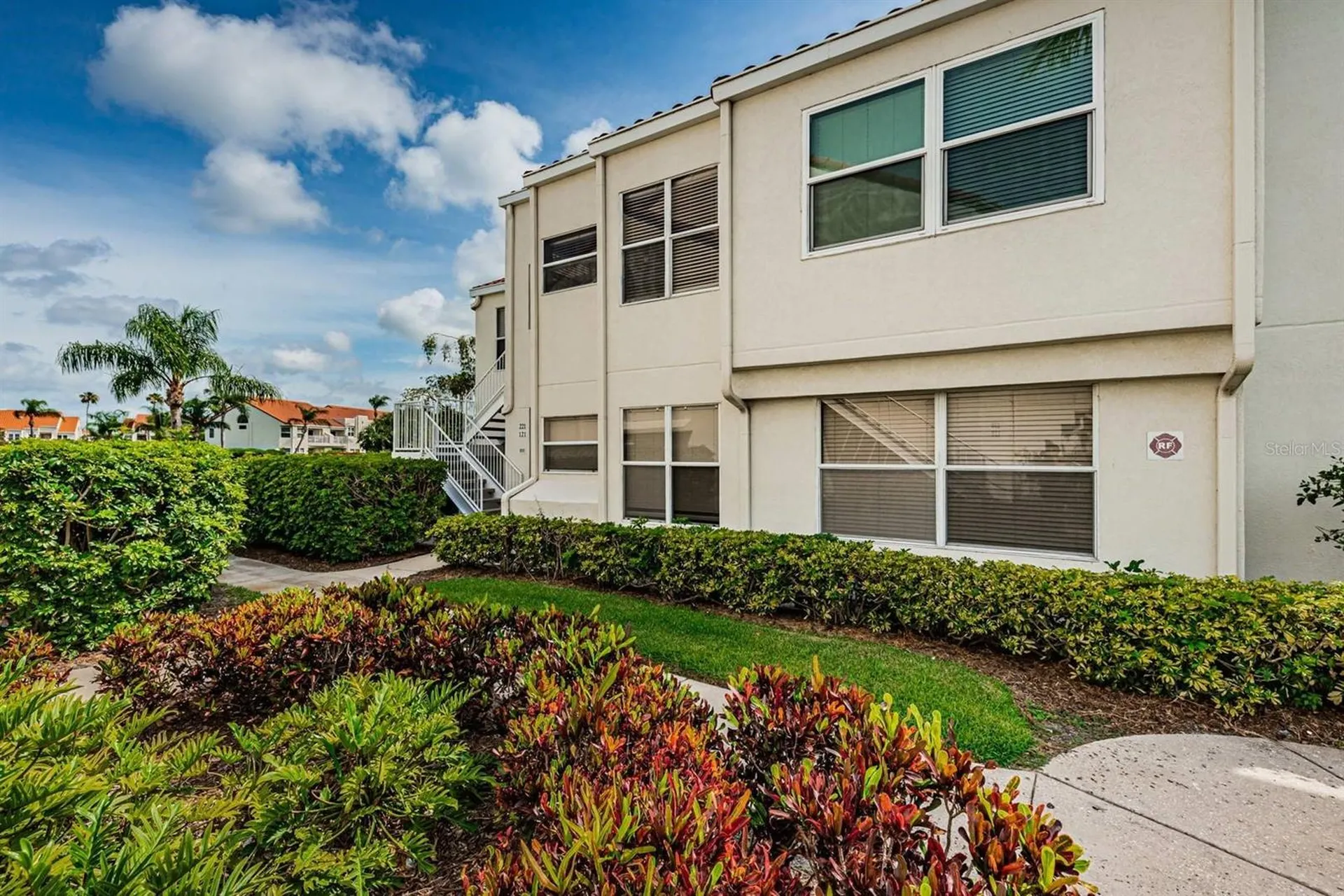 6077 Bahia Del Mar Boulevard St Petersburg FL 33715