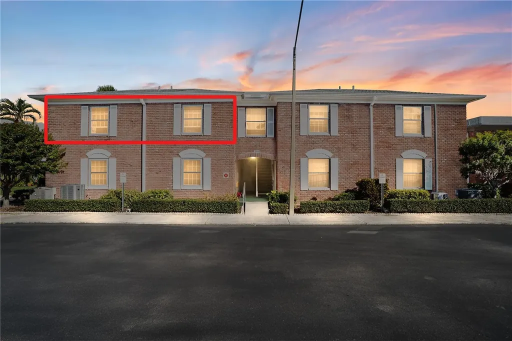 3910 37th Street S St Petersburg FL 33711
