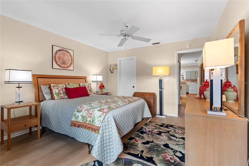 3910 37th Street S St Petersburg FL 33711