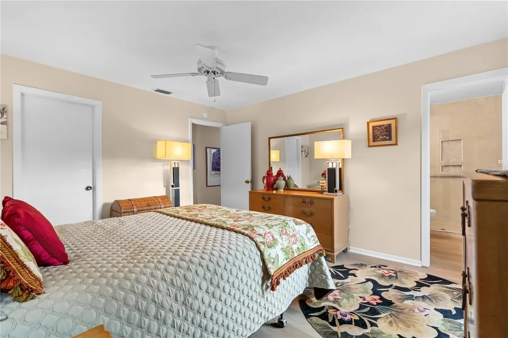 3910 37th Street S St Petersburg FL 33711