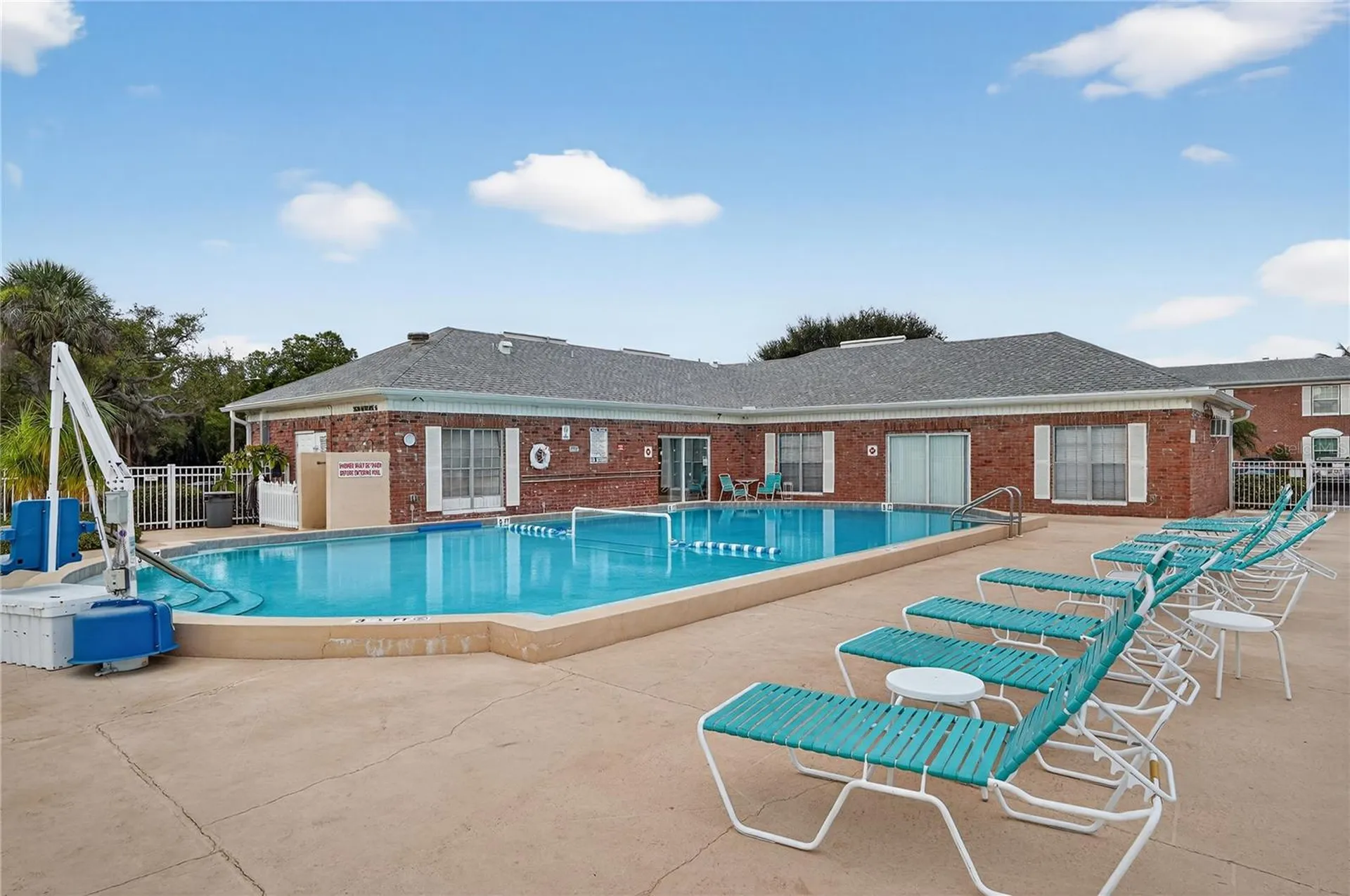 3910 37th Street S St Petersburg FL 33711