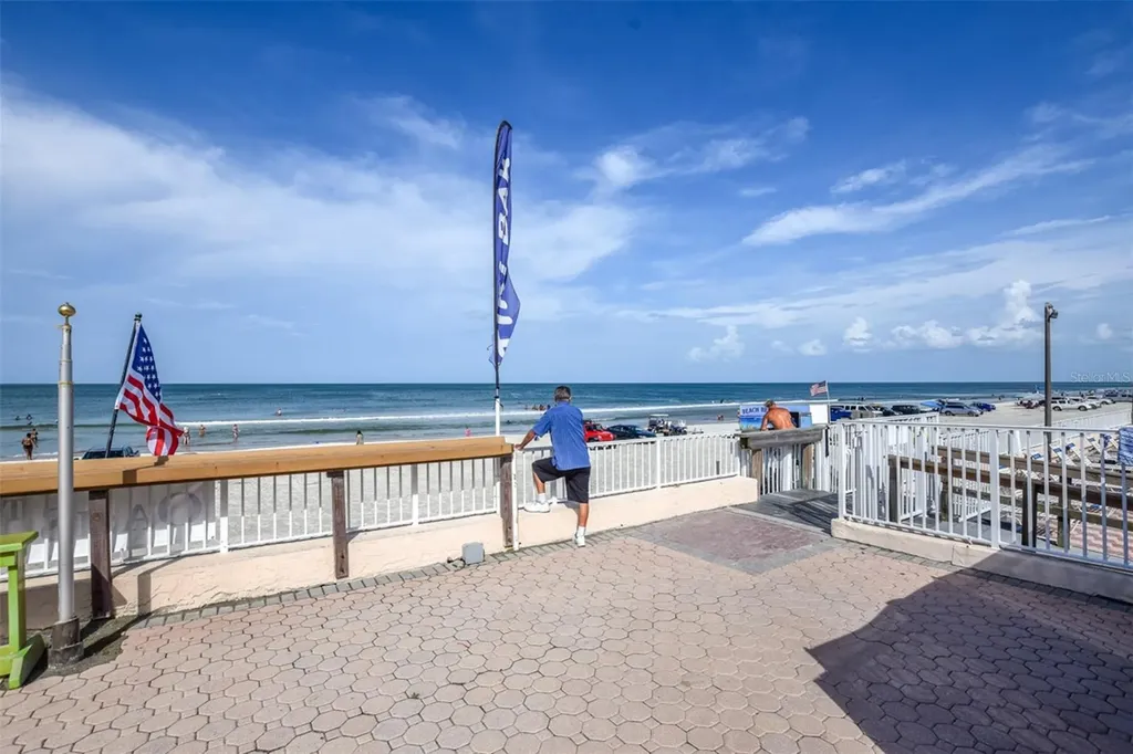 313 S Atlantic Avenue Daytona Beach FL 32118