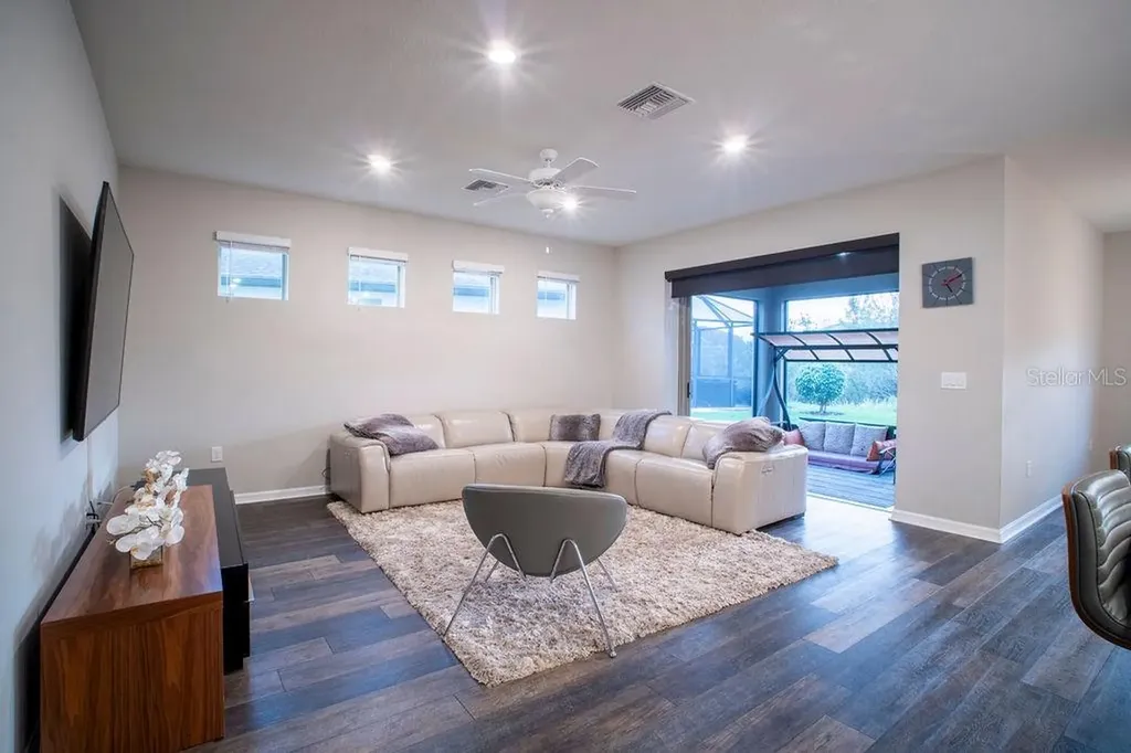7465 Yale Harbor Drive Wesley Chapel FL 33545