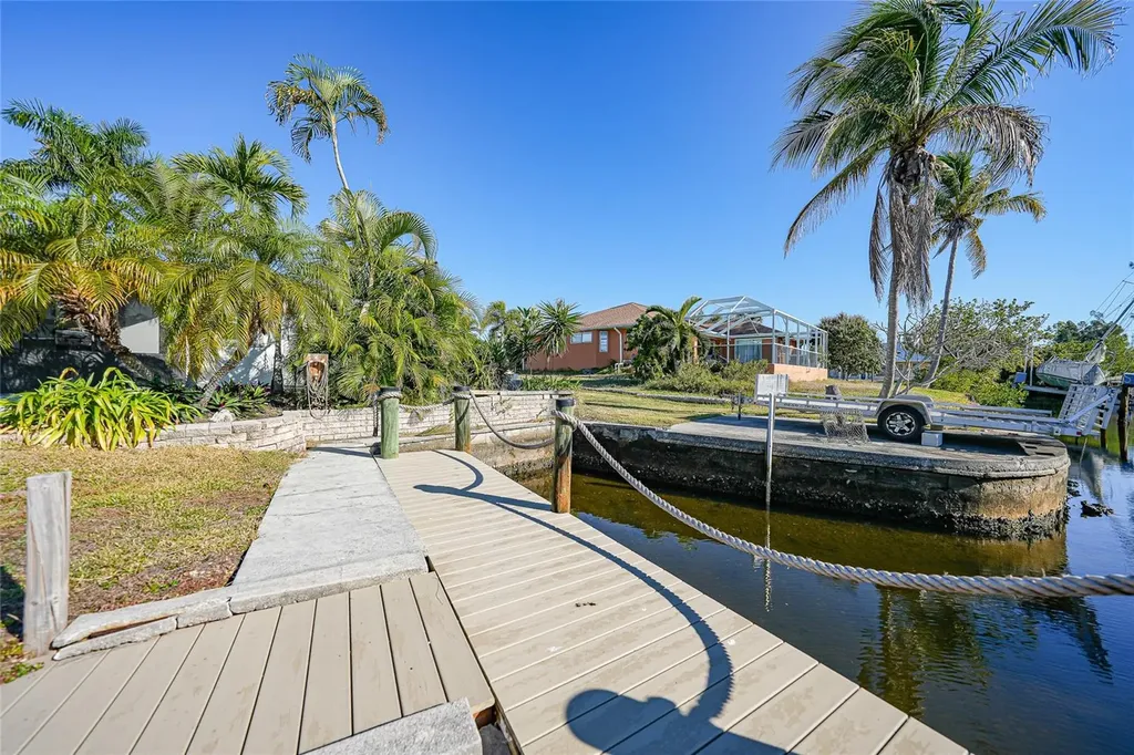 141 Singapore Road Punta Gorda FL 33950