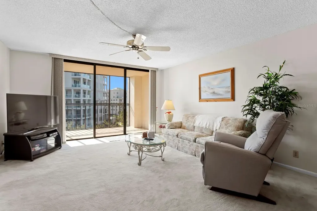 220 Belleview Boulevard Belleair FL 33756