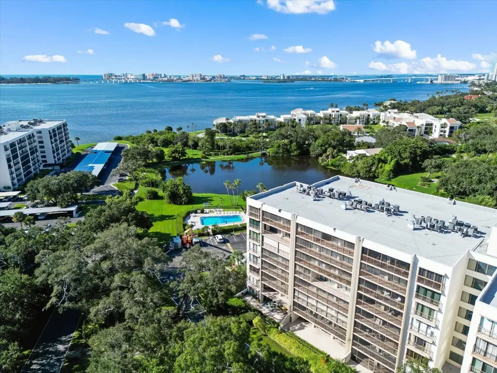 220 Belleview Boulevard Belleair FL 33756