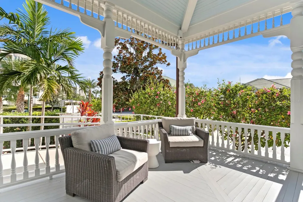 220 Belleview Boulevard Belleair FL 33756
