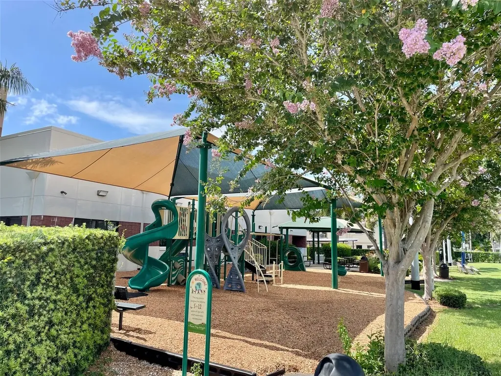 220 Belleview Boulevard Belleair FL 33756