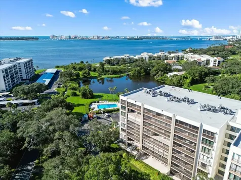 220 Belleview Boulevard Belleair FL 33756