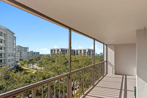 220 Belleview Boulevard Belleair FL 33756