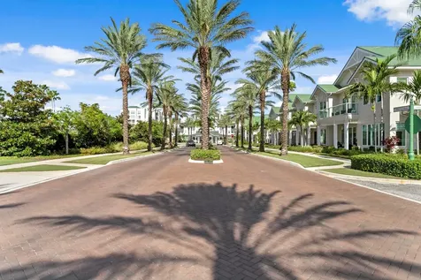 220 Belleview Boulevard Belleair FL 33756