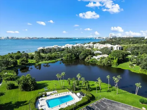 220 Belleview Boulevard Belleair FL 33756