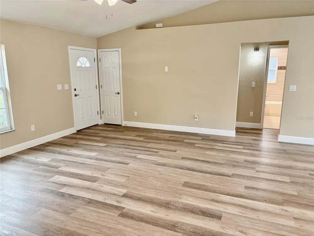 9309 SE Highway 42 Summerfield FL 34491