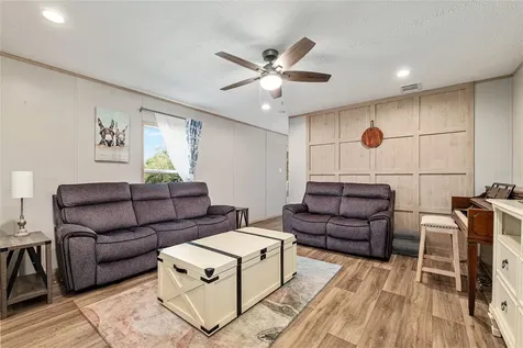 14755 SE 180th Street Weirsdale FL 32195