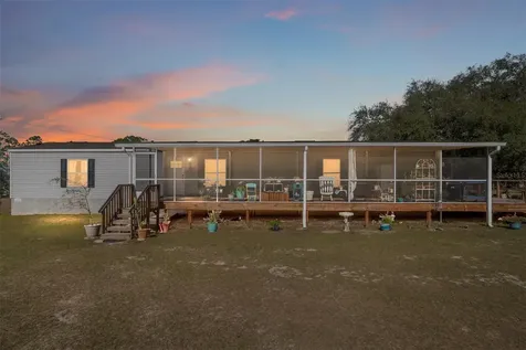 14755 SE 180th Street Weirsdale FL 32195