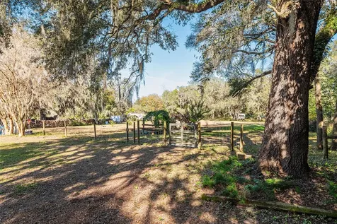 14755 SE 180th Street Weirsdale FL 32195