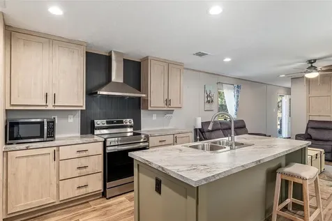 14755 SE 180th Street Weirsdale FL 32195
