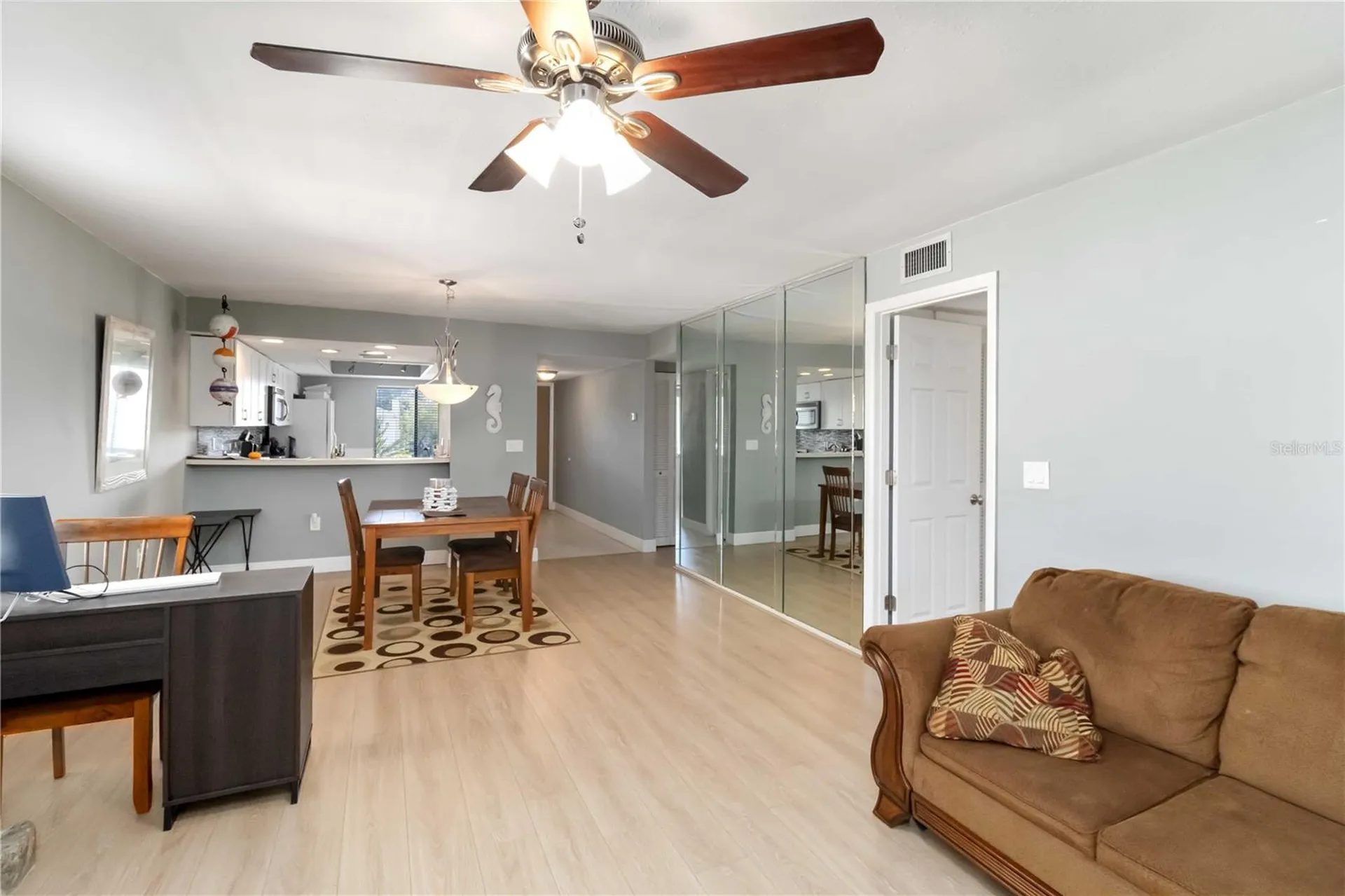 118 Lakeview Way Oldsmar FL 34677