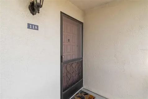 118 Lakeview Way Oldsmar FL 34677